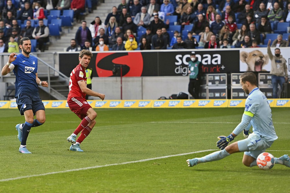 Bayern rơi điểm trước Hoffenheim dù có 4 lần đưa bóng vào lưới đối thủ - Ảnh 11.