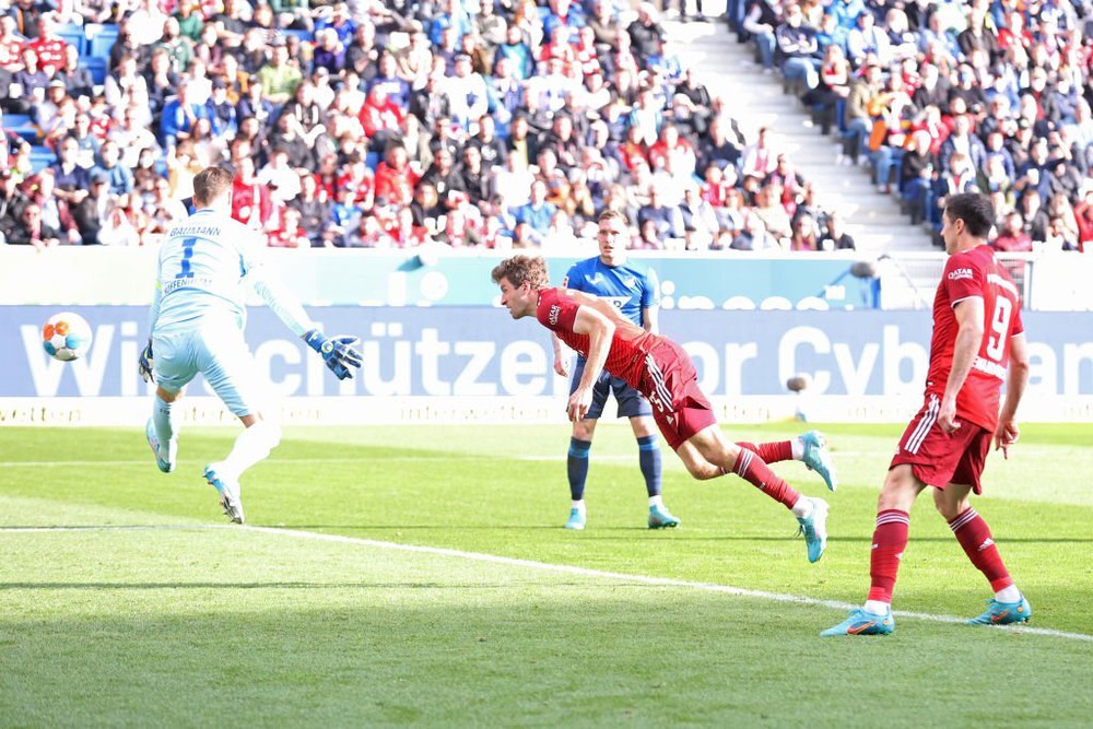 Bayern rơi điểm trước Hoffenheim dù có 4 lần đưa bóng vào lưới đối thủ - Ảnh 5.