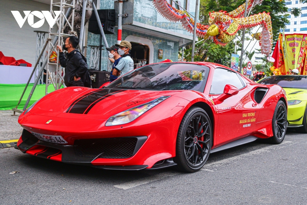 Hình ảnh dàn siêu xe hơn 500 tỷ đồng trên phố Đà Nẵng - Ảnh 6.