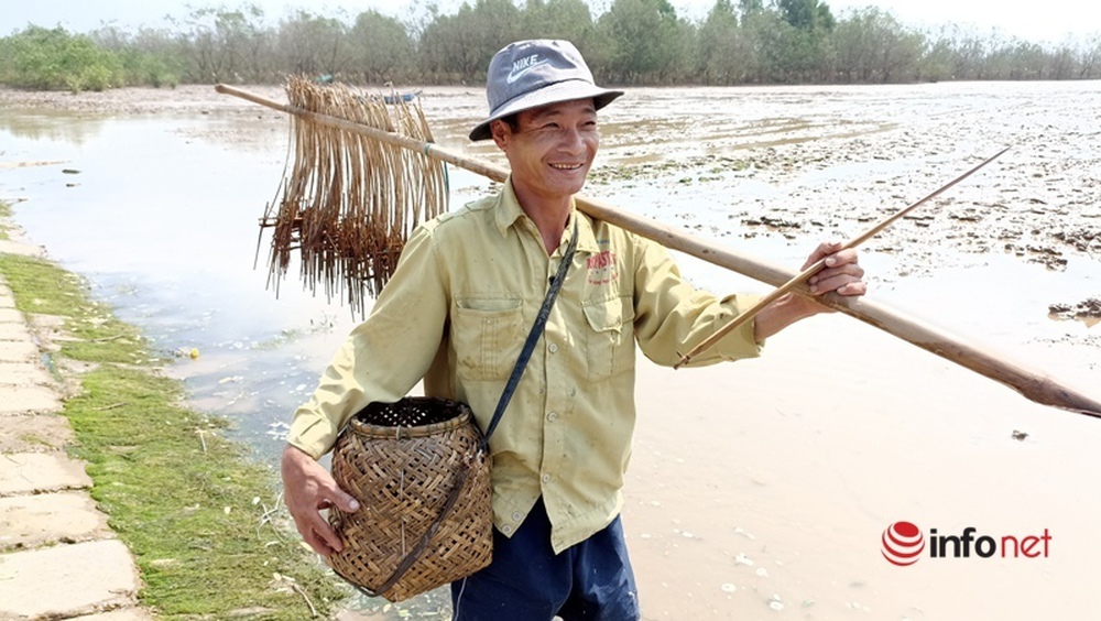 Đổ xô đi săn loại cá kỳ dị nhất hành tinh, cá còi cọc nhưng giá đắt như tôm tươi - Ảnh 8.