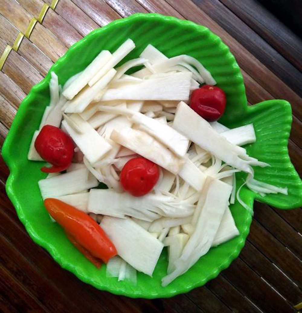 How to soak white chili bamboo shoots, crispy, delicious - Photo 8.