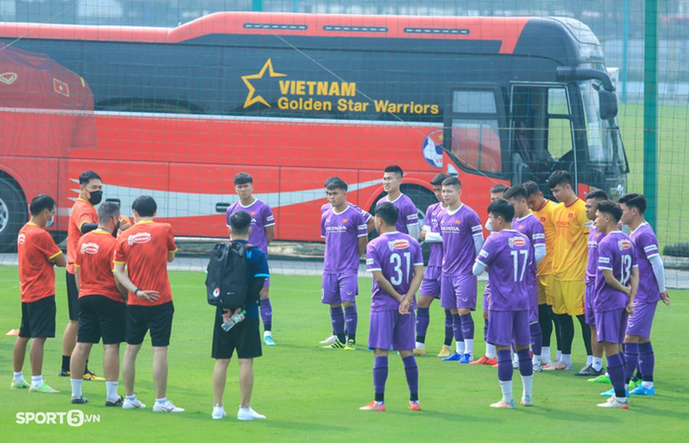 U23 Vietnam will leave for the UAE tonight to attend the Dubai Cup 2022 - Photo 1.