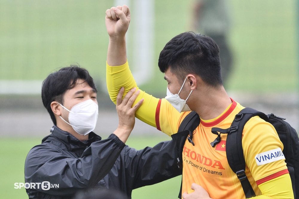Văn Toản được trợ lý HLV Park quan tâm đặc biệt trước ngày sang UAE cùng U23 Việt Nam - Ảnh 4.