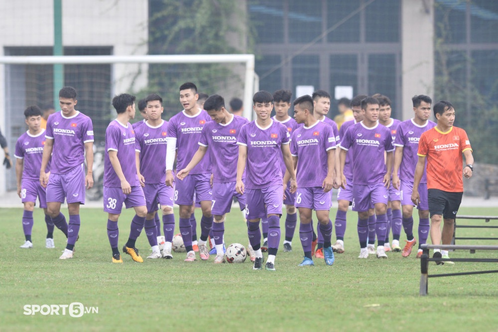 Văn Toản được trợ lý HLV Park quan tâm đặc biệt trước ngày sang UAE cùng U23 Việt Nam - Ảnh 6.