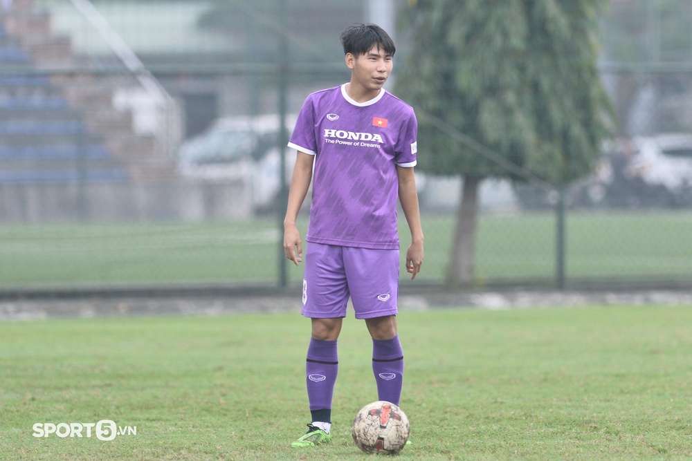 Văn Toản được trợ lý HLV Park quan tâm đặc biệt trước ngày sang UAE cùng U23 Việt Nam - Ảnh 9.