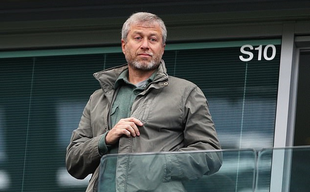 Tỉ phú Roman Abramovich bất ngờ rao bán CLB Chelsea