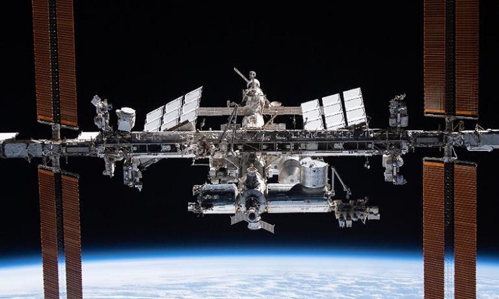 Russia's latest move aboard the 500-ton ISS: Despite tensions and sanctions!  - Photo 3.
