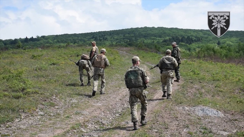 HOT: Russian troops from Donbass approached Zaporozhye, fighting with the mountain brigade of western Ukraine - Photo 4.