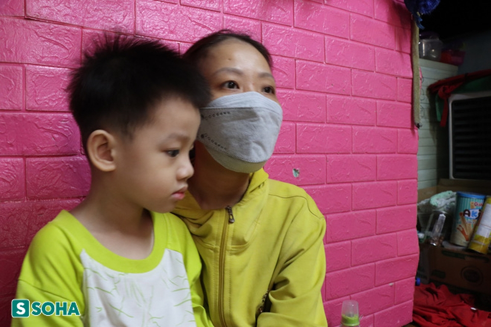 The pain of a 5-year-old boy in Ho Chi Minh City: Mom, why is my heart in my belly?  - Photo 3.