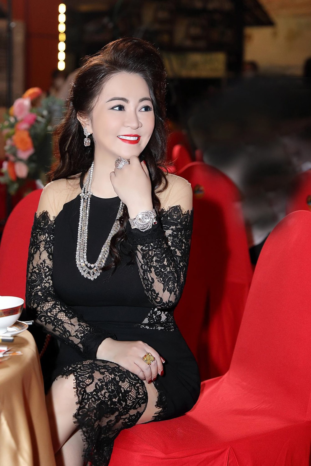 nguyen phuong hang kim cuong 12 16481404570721918292837