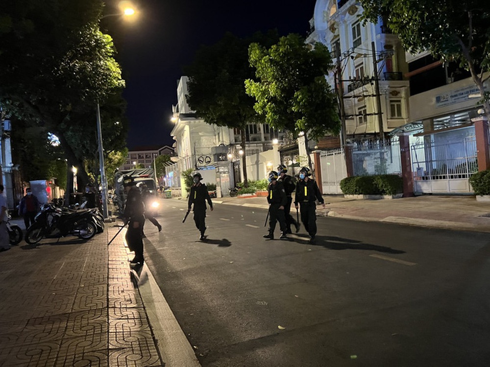 Vụ bà Nguyễn Phương Hằng bị bắt: CA đề nghị người dân không tập trung đông đến hiện trường - Ảnh 6.