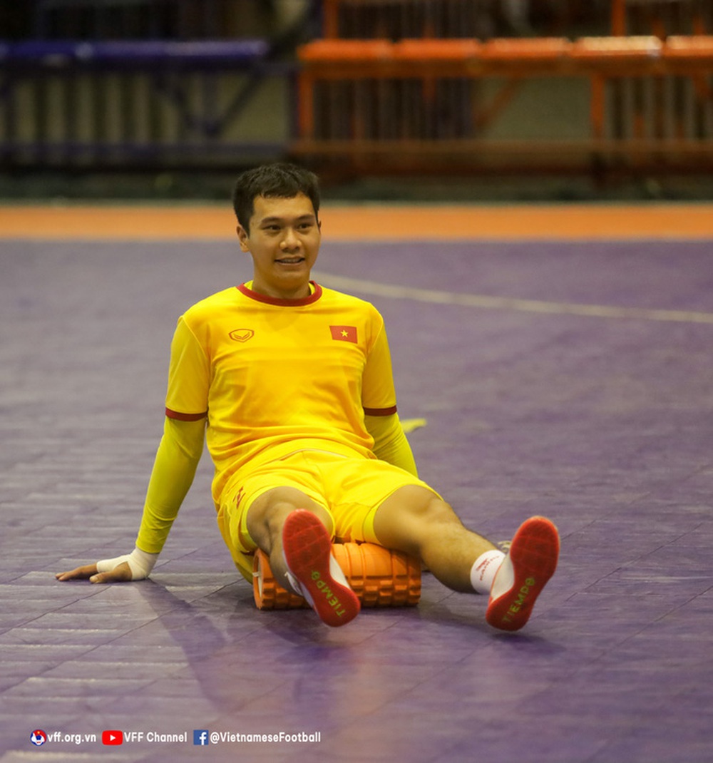 ĐT Futsal Việt Nam có buổi đầu tiên trên đất Thái Lan - Ảnh 3.