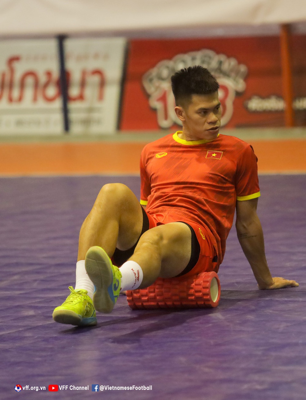 ĐT Futsal Việt Nam có buổi đầu tiên trên đất Thái Lan - Ảnh 5.