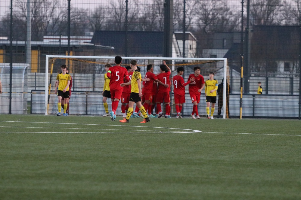 Vietnam U17 team and special experience in Dortmund - Photo 2.