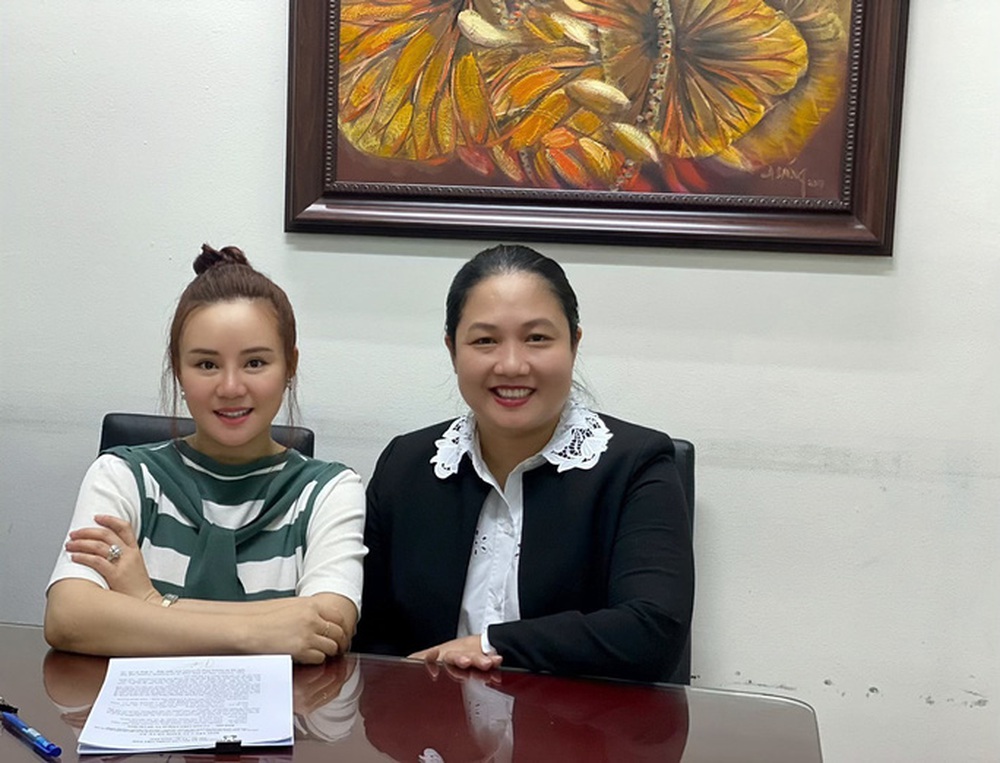 Công an TP.HCM khởi tố bắt giam bà Nguyễn Phương Hằng từ đơn tố giác của ca sĩ Vy Oanh