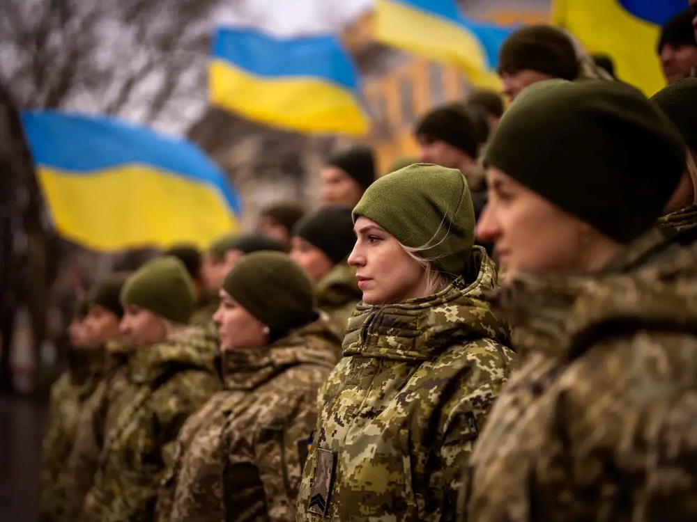 Dùng chiến thuật biển người ứng phó Nga, Ukraine sẽ tự hủy hoại quân đội: Là sai lầm? - Ảnh 2.