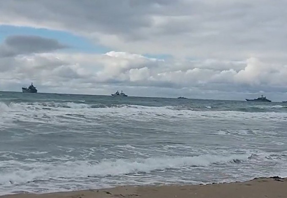 Ukraine tuyên bố tàu chiến Nga gần Odessa bị trúng tên lửa?  - Ảnh 2.