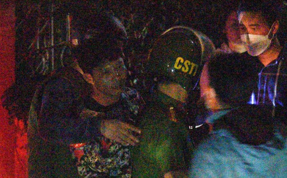 Hà Nội: Gã đàn ông khống chế con gái 7 tuổi, đổ xăng doạ đốt nhà với lý do bất ngờ