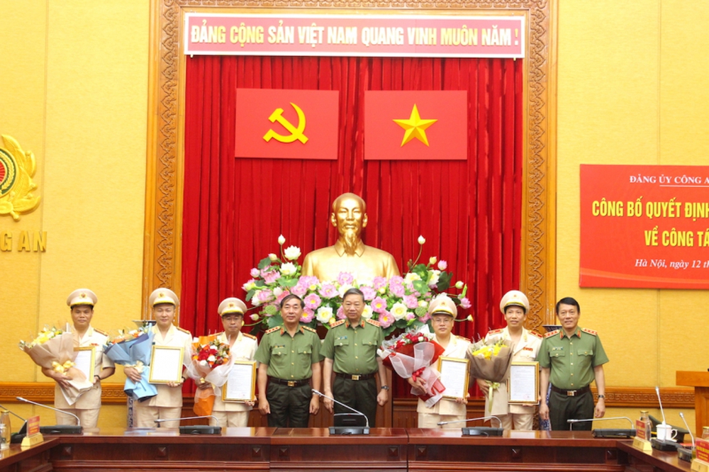 Hai Thiếu tướng, 3 Đại tá được chỉ định tham gia Đảng ủy, Thường vụ Đảng ủy Công an TƯ - Ảnh 1.