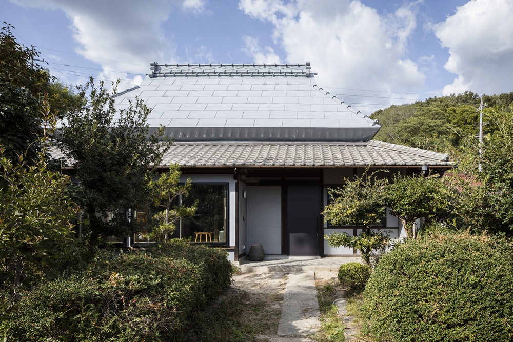 Ngôi nhà mái ngói mang vẻ đẹp truyền thống Nhật Bản - Ảnh 1.