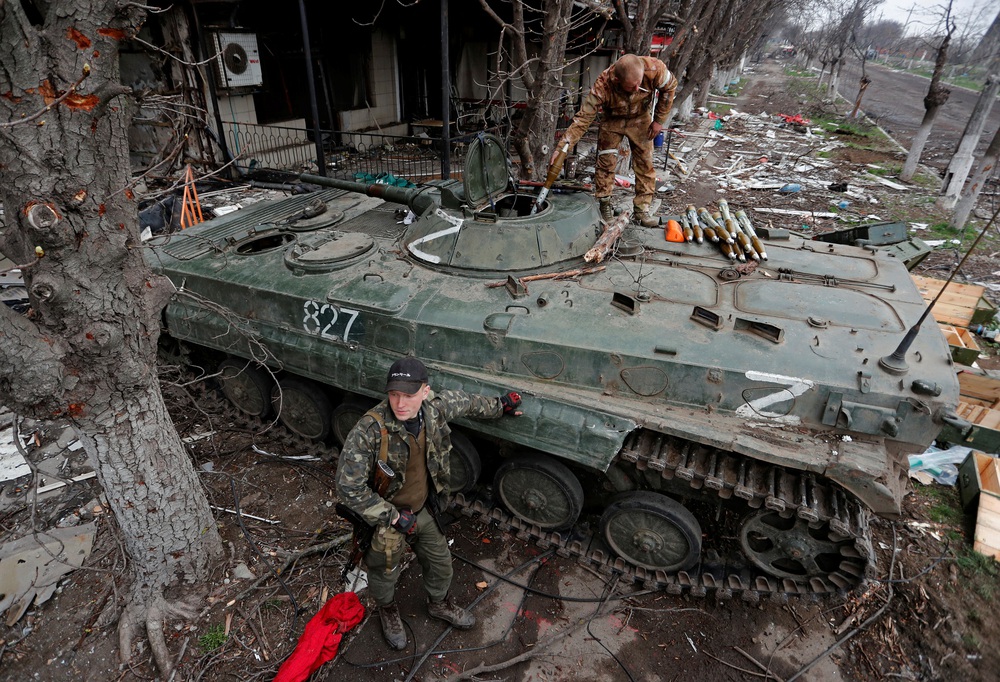 Ukraine spoke out before the news that 1,026 soldiers surrendered to the Russian army in Mariupol - Photo 3.