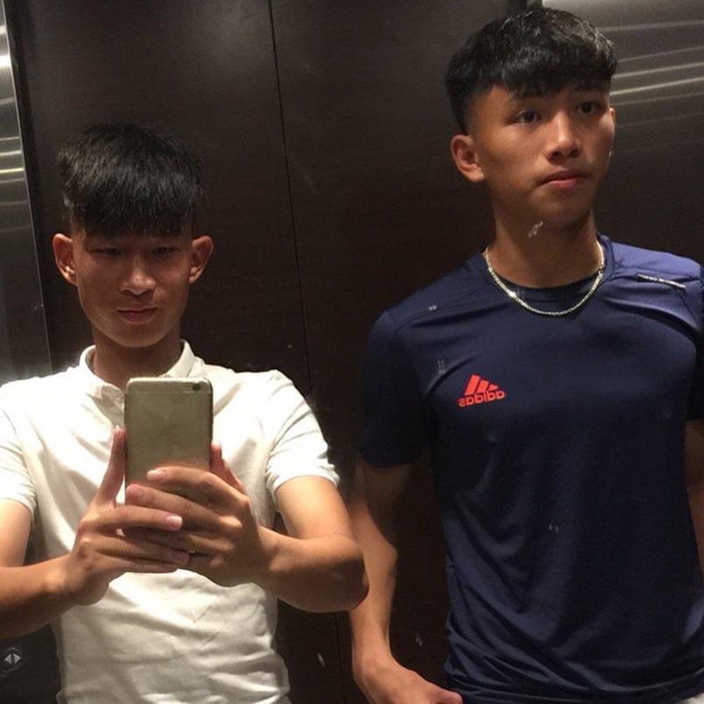 Laugh with a series of young photos of Vietnam's U23 players: the playful Hung Dung, the dashing Van Toan - Photo 11.