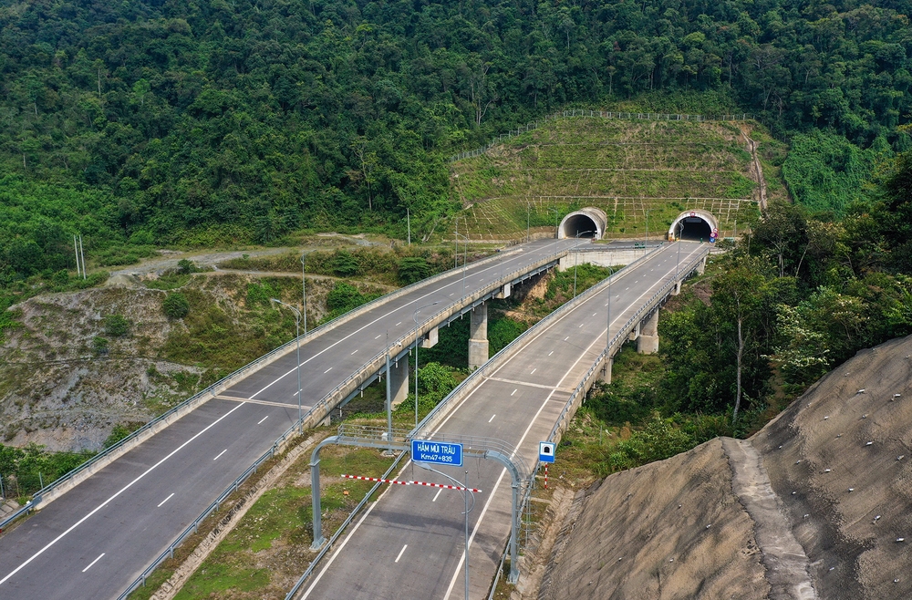 Chính thức khai thác cao tốc nối Đà Nẵng - Huế, không thu phí - Ảnh 2.