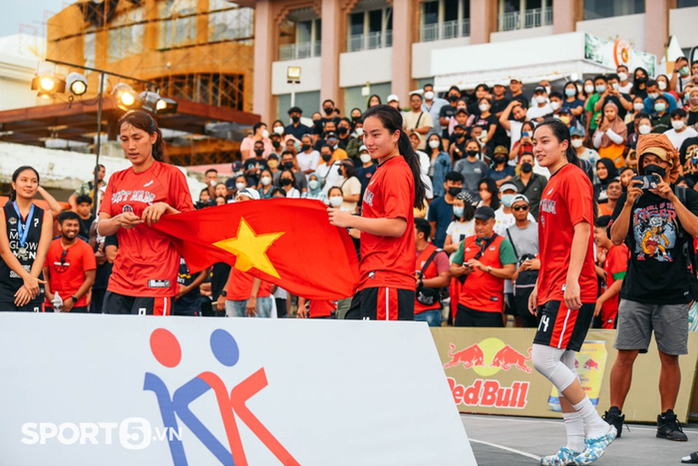 Khoảnh khắc lịch sử của đội tuyển bóng rổ nữ Việt Nam tại ABL 3x3 2022 - Ảnh 14.