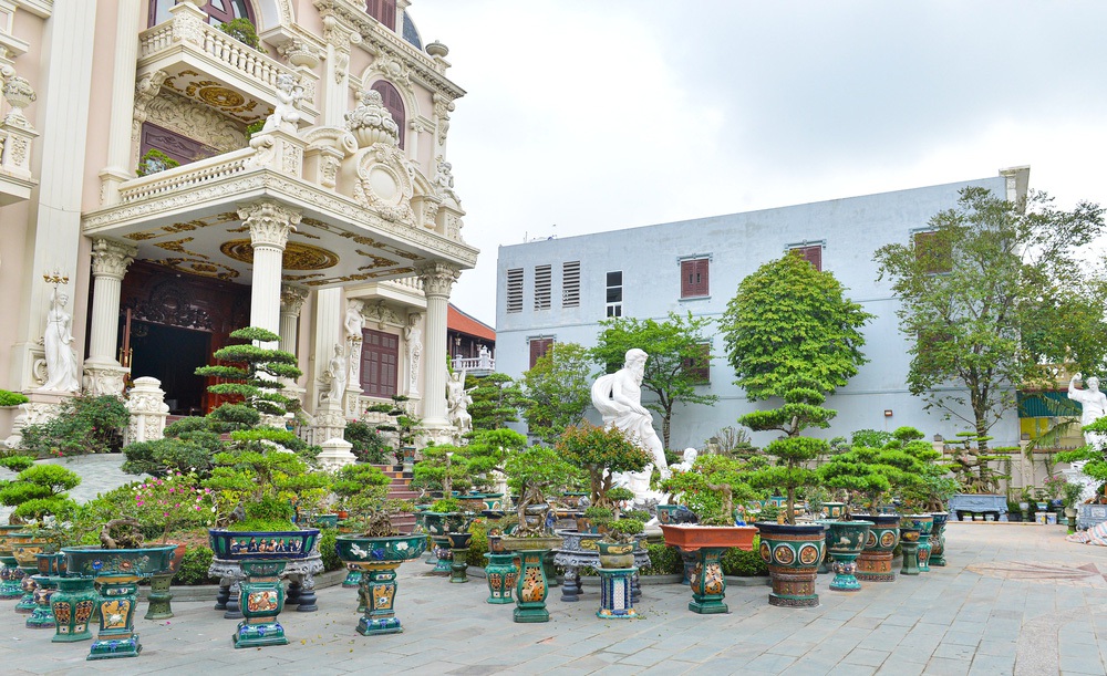 Về làng tỷ phú ở Nam Định ngắm những toà lâu đài mọc san sát, nghe chuyện con trai xây dinh thự tặng bố mẹ - Ảnh 8.