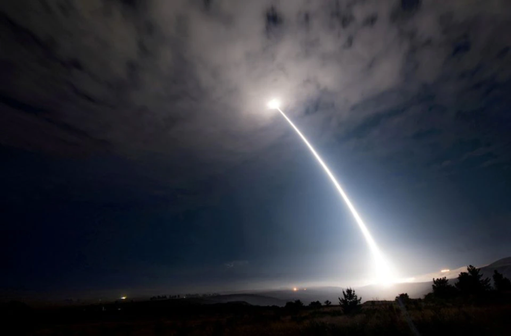  Ngại căng thẳng với Nga, Mỹ hủy ph&oacute;ng thử t&ecirc;n lửa ICBM  - Ảnh 1.