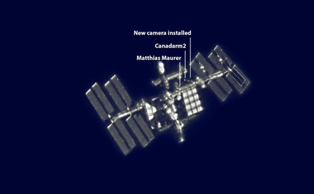 Chụp thành công ảnh phi hành gia đang "spacewalk" ngoài trạm vũ trụ ISS từ... Trái Đất