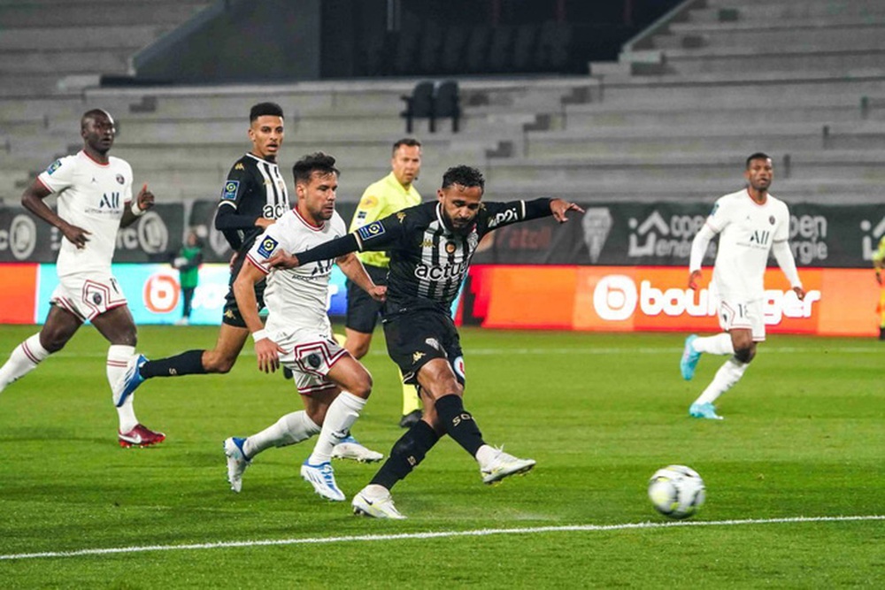 Thắng dễ Angers, PSG vẫn chưa thể vô địch Ligue 1 - Ảnh 2.