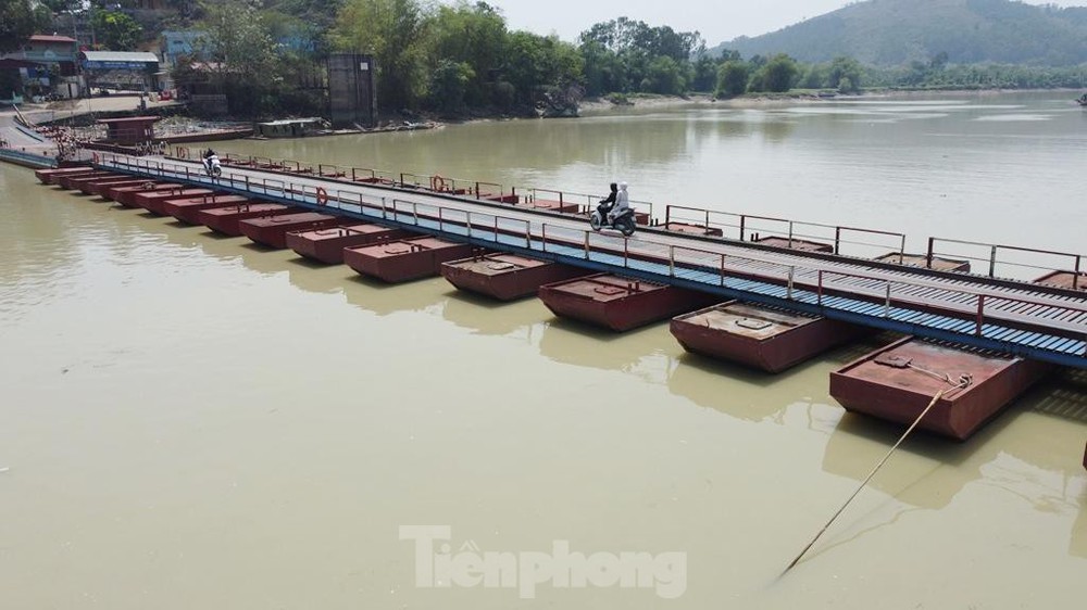 Hình ảnh cầu phao hơn 40 năm tuổi trước ngày cao tốc Bắc - Nam thế chỗ - Ảnh 2.