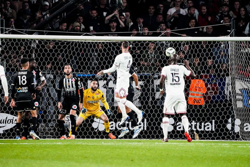 Thắng dễ Angers, PSG vẫn chưa thể vô địch Ligue 1 - Ảnh 4.