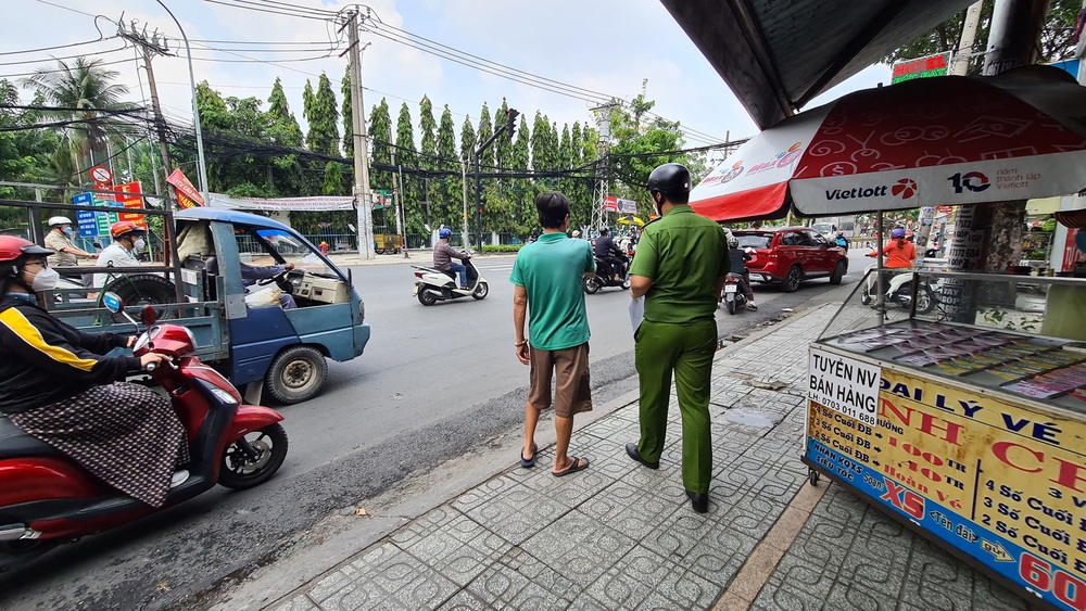 Va chạm giao thông, thanh niên 22 tuổi bị đâm chấn thương sọ não ở TP.HCM - Ảnh 1.