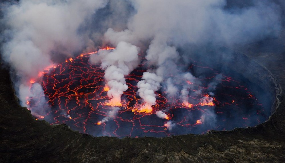 Những thảm họa núi lửa kinh hoàng nhất năm 2021 - Ảnh 8.