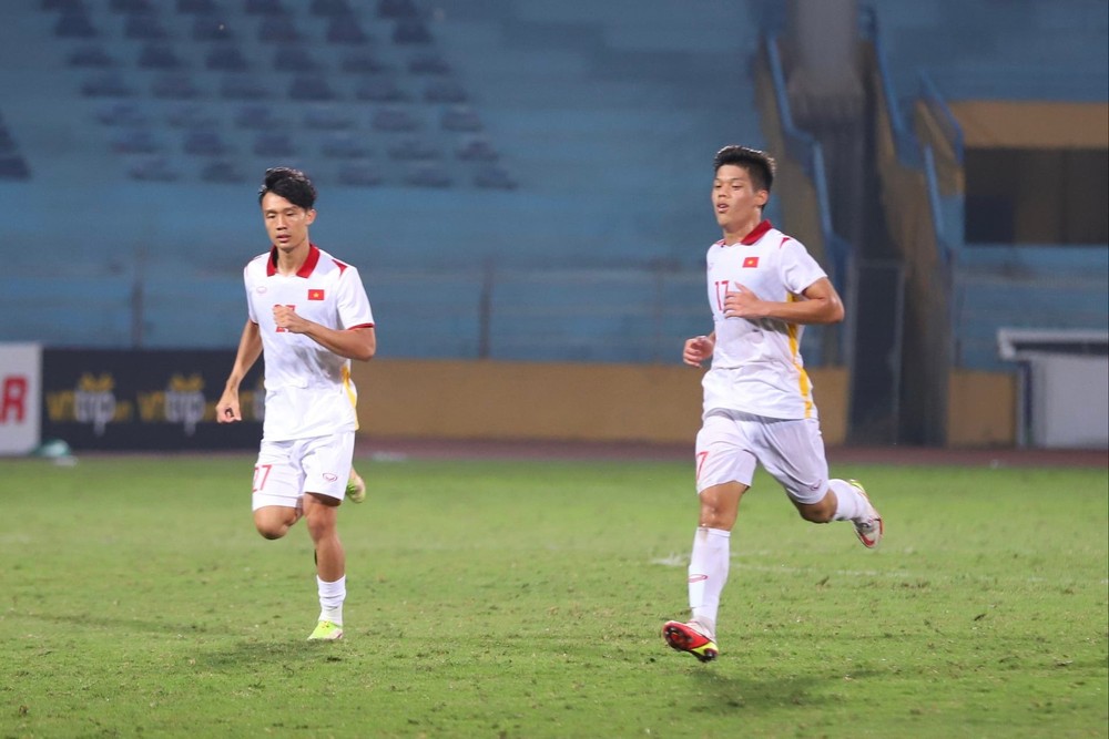 Coach Park Hang Seo asked 6 players to practice after the victory over Korea U20 - Photo 1.