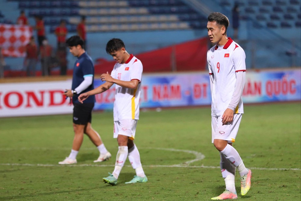 Coach Park Hang Seo asked 6 players to practice after the victory against Korea U20 - Photo 11.