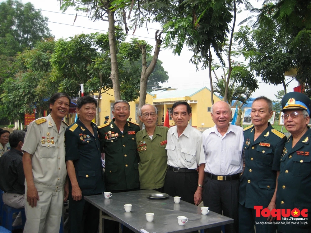 Xây dựng ô phòng không vững chắc, bảo vệ TP. HCM: Trận địa tên lửa của lòng dân Sài Gòn - Ảnh 3.