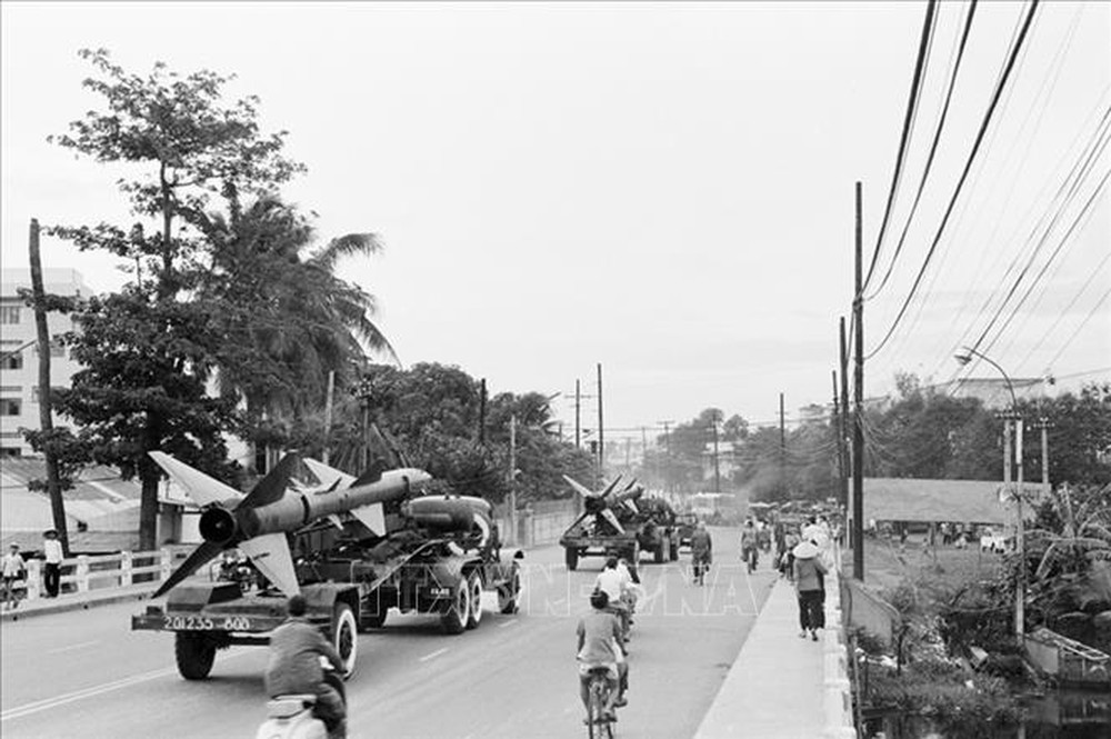 Xây dựng ô phòng không vững chắc, bảo vệ TP. HCM: Trận địa tên lửa của lòng dân Sài Gòn - Ảnh 5.