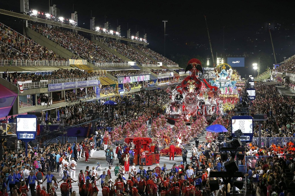 Lễ hội hóa trang ở Brazil trở lại sau đại dịch - Ảnh 4.