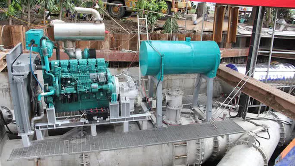 NÓNG: Tạm ngưng đặt hàng siêu máy bơm chống ngập cho đường Nguyễn Hữu Cảnh - Ảnh 1.