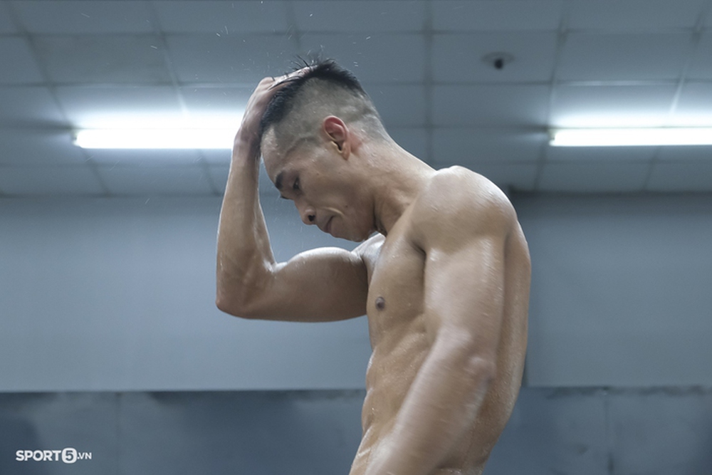 Võ sĩ boxing Trần Văn Thảo vượt cái nóng, tăng tốc cho SEA Games 31 - Ảnh 8.