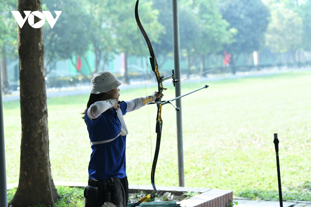 Đội tuyển bắn cung Việt Nam căng mình tập luyện để săn vàng SEA Games - Ảnh 6.