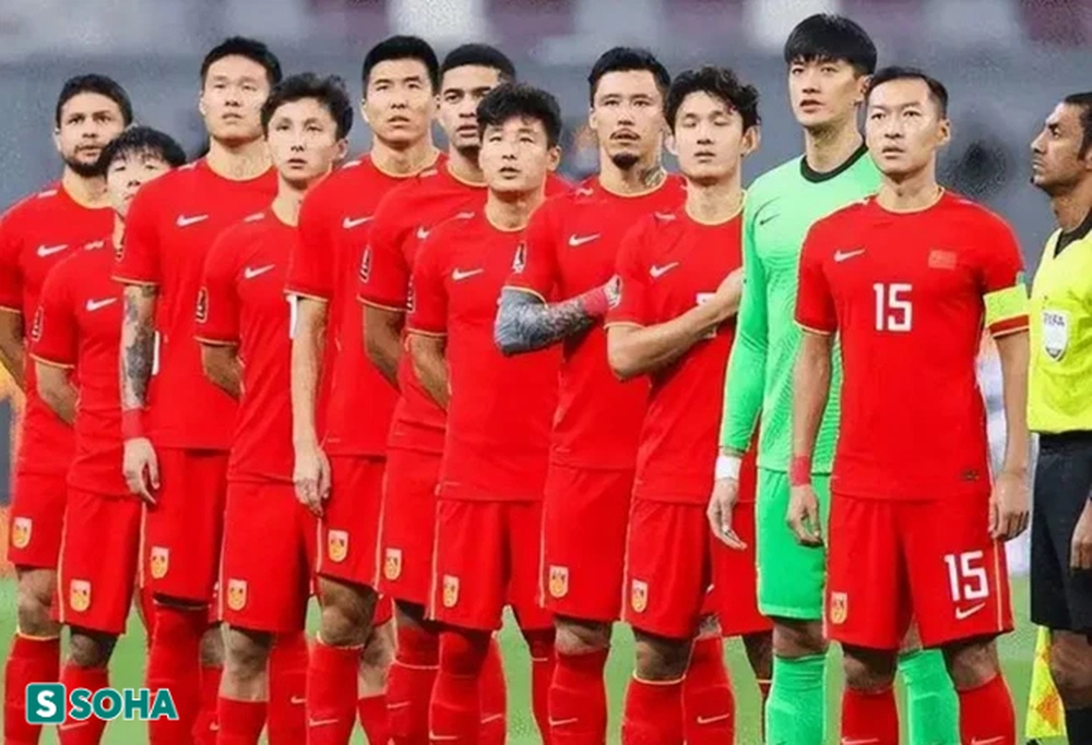 Tập luyện kiểu “ném đá giấu tay”, đội tuyển Trung Quốc bị bỉ bôi giống… trộm gà
