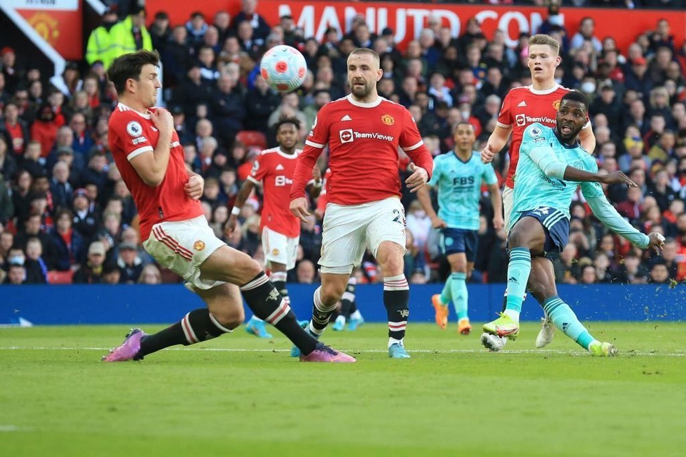 Man Utd kh&ocirc;ng xứng đ&aacute;ng cạnh tranh Top 4 - Ảnh 1.