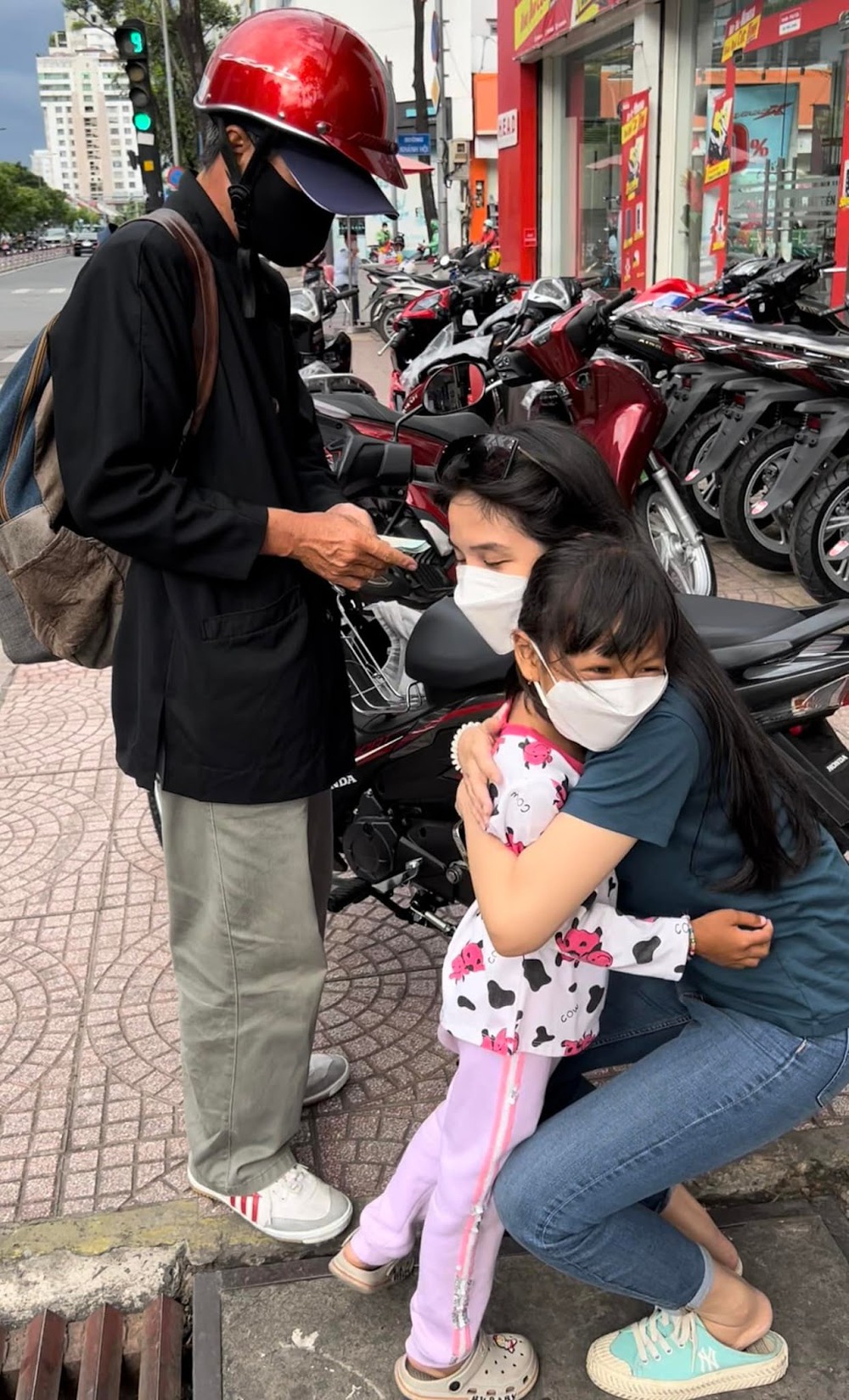 The Saigon fairy - From a rich lady to a soulmate of the poor - Photo 3. The Saigon fairy - From a rich lady to a soulmate of the poor - Photo 3.