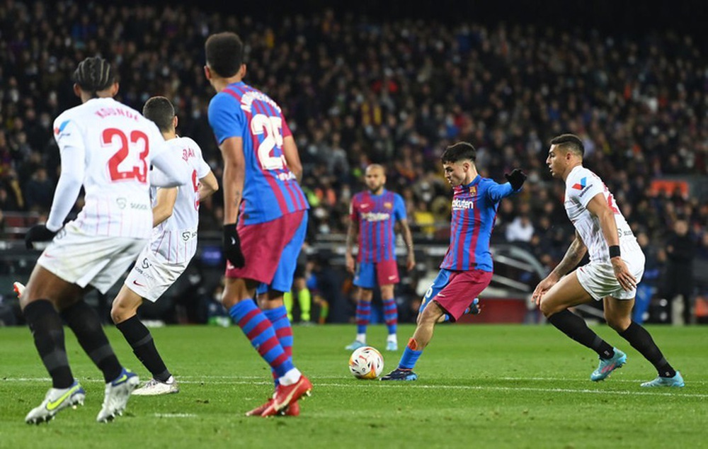 Pedri tỏa sáng rực rỡ giúp Barcelona nhọc nhằn vượt ải Sevilla  - Ảnh 5.