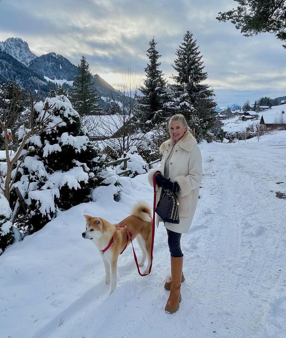 8 năm sau khi bị vợ và bạn thân cắm sừng, cựu tiền đạo Barcelona cuối cùng cũng dũng cảm lên xe hoa lần nữa - Ảnh 10.