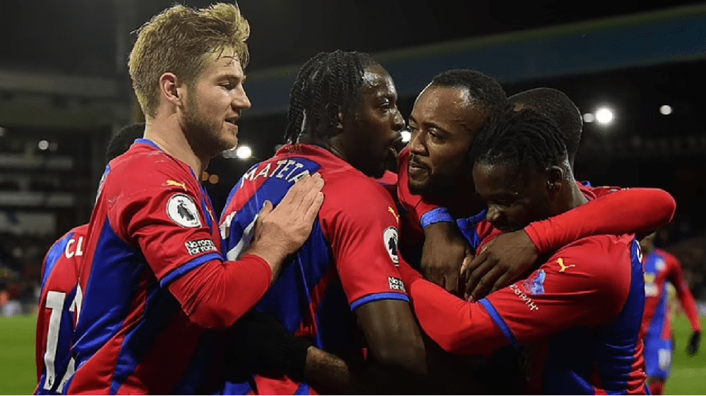 Arsenal thảm bại 0-3 tr&ecirc;n s&acirc;n Crystal Palace - Ảnh 1.